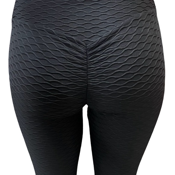 Scrunch butt women’s textured leggings. NWT - Picture 1 of 6